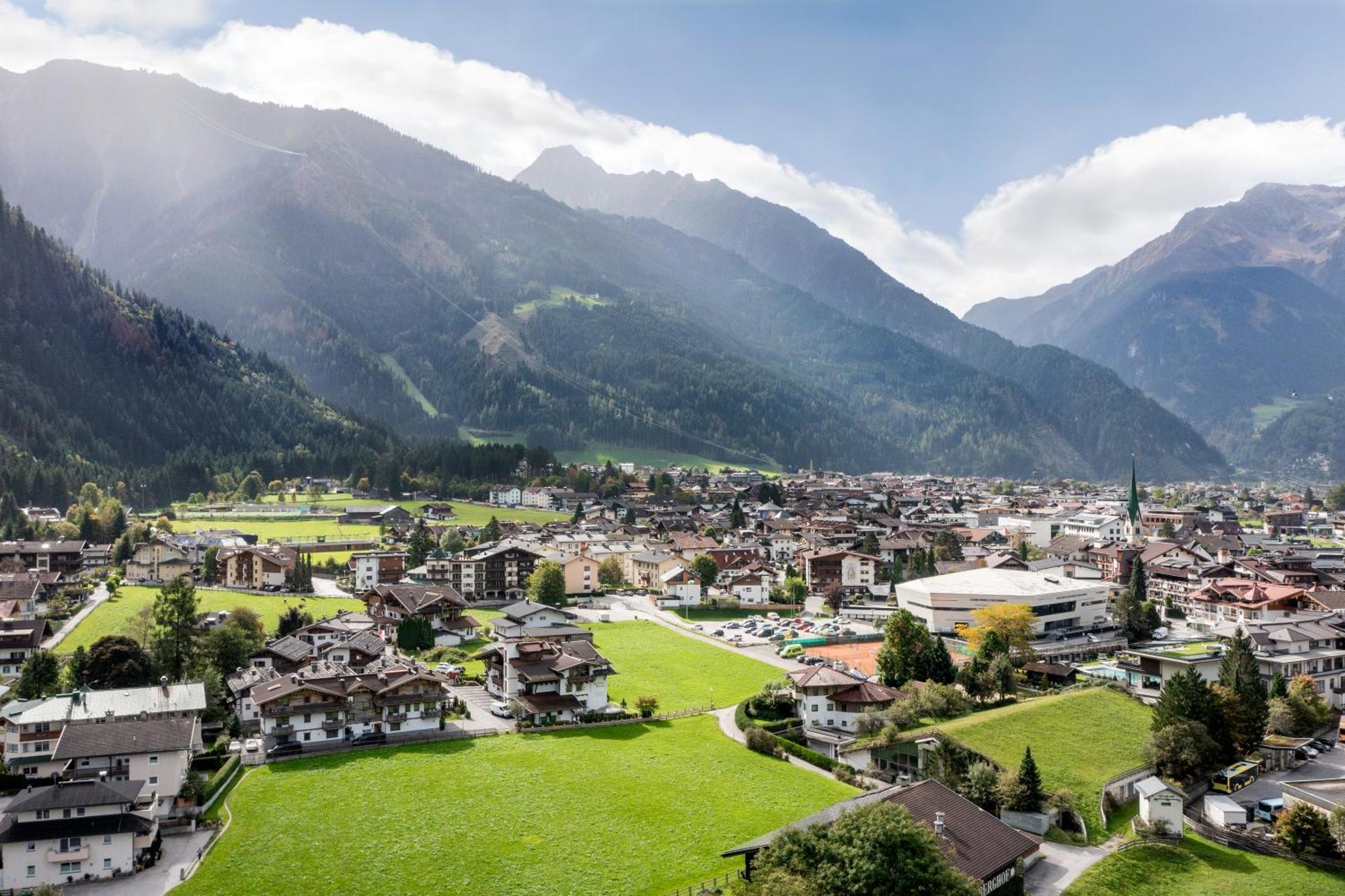 S'Doerfl Chalets Mayrhofen Bagian luar foto