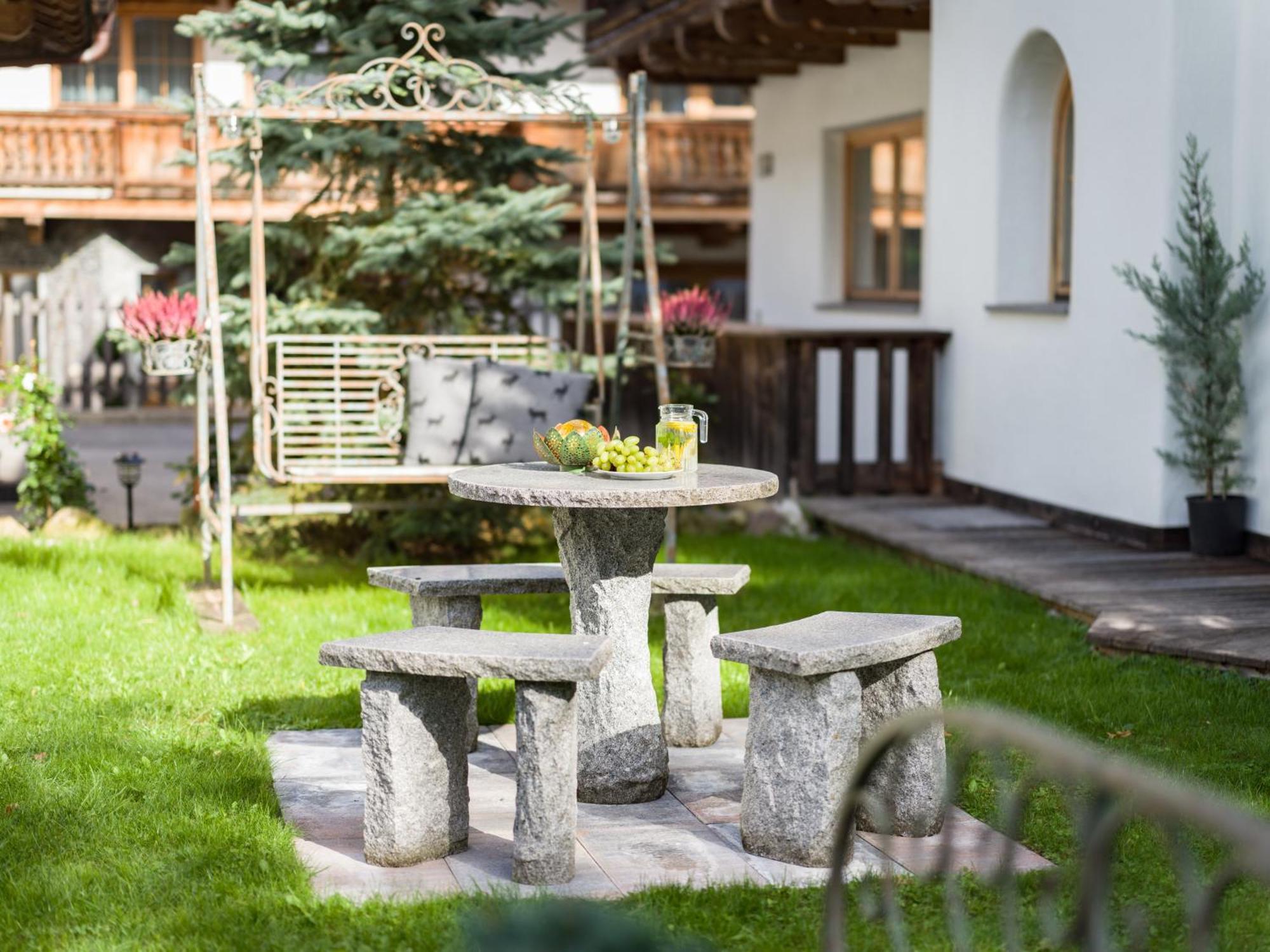 S'Doerfl Chalets Mayrhofen Bagian luar foto