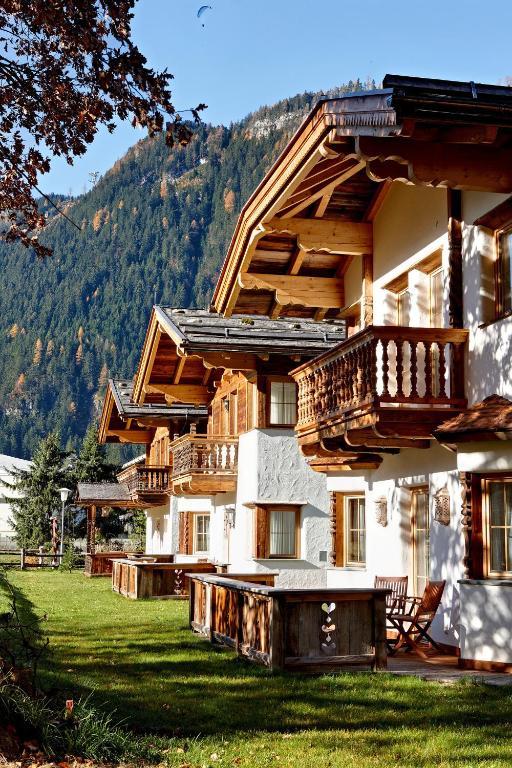 S'Dorfl Chalets Villa Mayrhofen Bagian luar foto