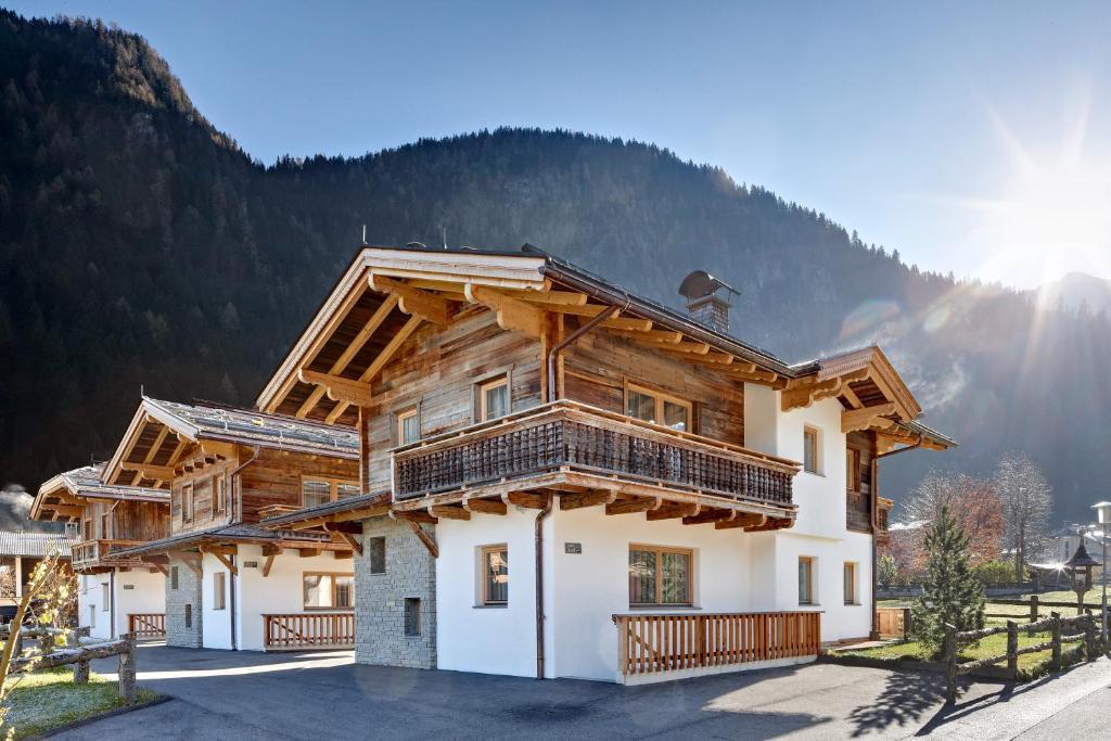 S'Dorfl Chalets Villa Mayrhofen Bagian luar foto